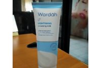 Cek Ingredients WARDAH Lightening Cleansing Milk