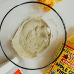Bentonite Clay: Masker wajah bermuatan listrik