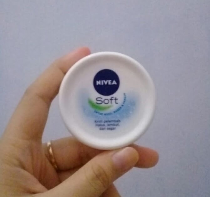 Cek Ingredient Nivea Soft Moisturizer