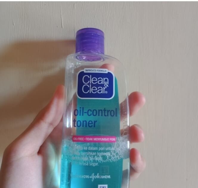 Cek Ingredients Clean&Clear Essential Oil Control Toner