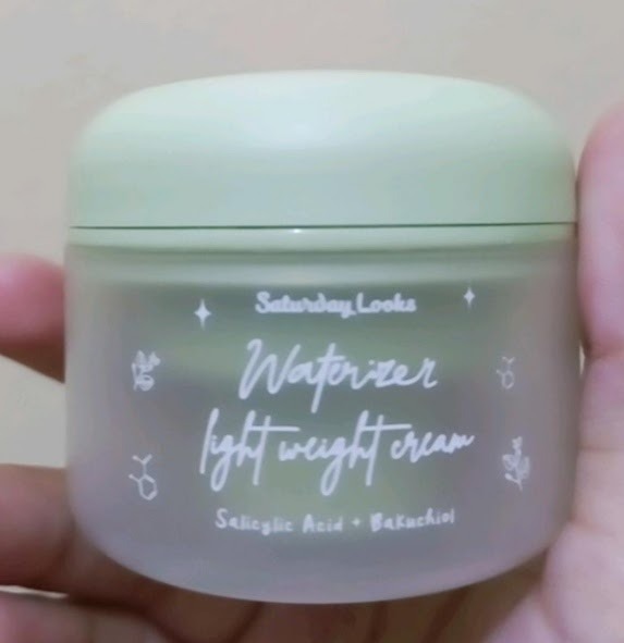 Cek Ingredients Saturday Looks Waterizer Light Weight Cream