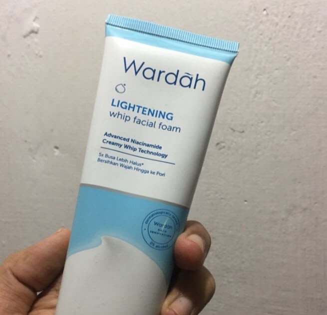 Cek Ingredients Wardah Lightening Whip Facial Foam