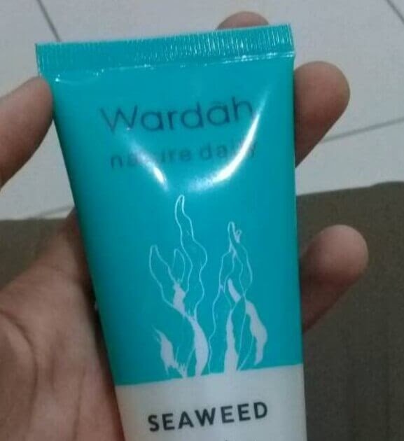 Cek Ingredients Wardah Nature Daily Seaweed Balancing Facial Wash