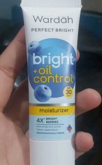 Cek Ingredients Wardah Perfect Bright Oil control Moisturizer SPF 30 PA+++