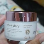 Cek Ingredients White Story Brightening Day Cream