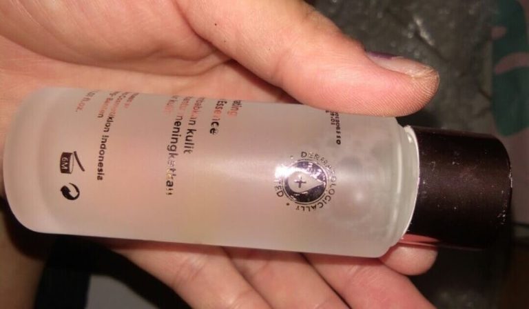 Cek Ingredients White Story Hydrating Face Essence