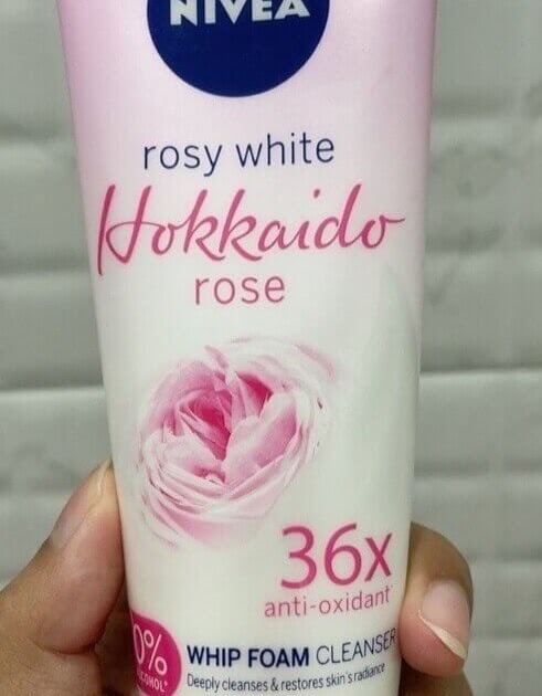 Nivea Hokkaido Rose Whip facial Foam
