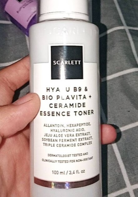 Scarlett Whitening Hyalu B9 Bio Plavita & Ceramide Essence Toner