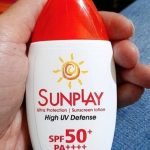 Sunplay Ultra Protection Sunscreen Lotion SPF 50+ PA++++ (Merah)