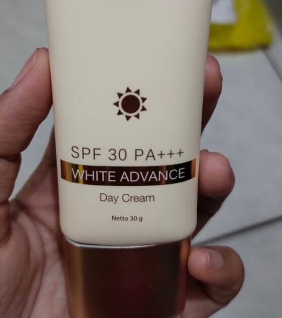 Viva Queen White Advanced Day Cream SPF 30 PA+++