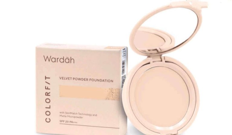 Wardah Colorfit Velvet Powder Foundation