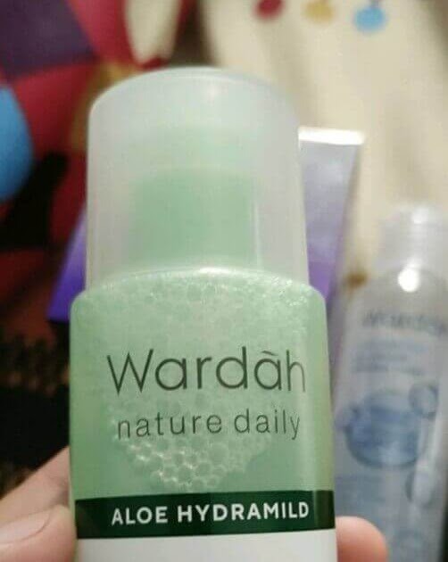 Wardah Nature Daily Aloe Hydramild Toner Essence
