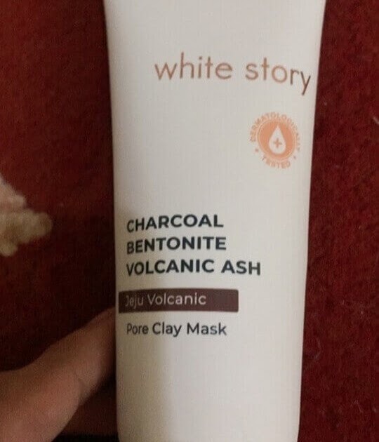White Story Jeju Volcanic Pore Clay Mask