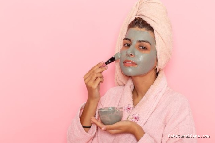 Masker wajah dari bahan alami seperti pepaya, lidah buaya, dan kakao membantu kulit tampak lebih segar dan kenyal. Pepaya melarutkan sel kulit mati, sementara lidah buaya menenangkan dan menutrisi kulit. Bubuk kakao menambah kecerahan dan elastisitas kulit secara alami. Masker wajah dari bahan alami seperti pepaya, lidah buaya, dan kakao membantu kulit tampak lebih segar dan kenyal. Pepaya melarutkan sel kulit mati, sementara lidah buaya menenangkan dan menutrisi kulit. Bubuk kakao menambah kecerahan dan elastisitas kulit secara alami.