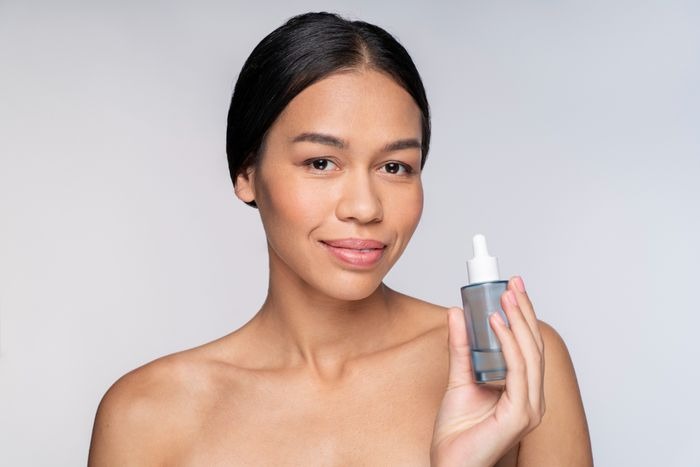 Mengenal perbedaan toner dan essence dalam skincare Mengenal perbedaan toner dan essence dalam skincare