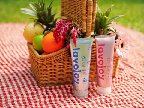 Let It Glow 10% Niacinamide Sunscreen Serum Gel SPF 50+ PA++++ Let It Glow 10% Niacinamide Sunscreen Serum Gel SPF 50+ PA++++