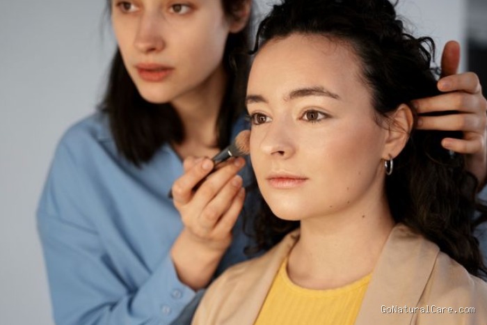 Mengenal perbedaan contour dan bronzer Mengenal perbedaan contour dan bronzer