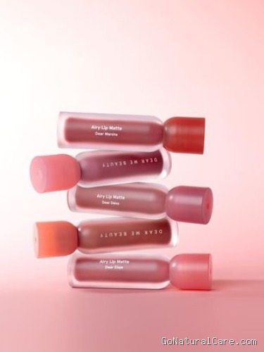 Dear Me Beauty merilis produk pewarna bibir baru dengan hasil matte lembut, yakni Airy Lip Matte