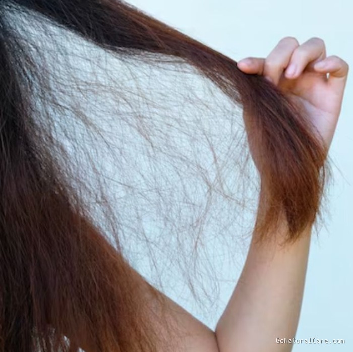 5 Kebiasaan Sehari-hari yang Tanpa Sadar Buat Rambut Semakin Frizzy dan Susah Diaturr/Foto: freepik.com/EyeEm
