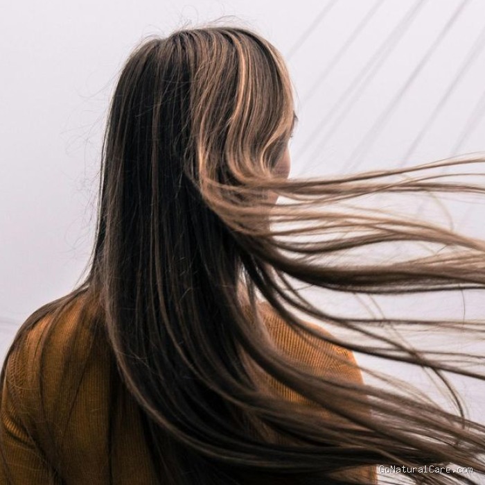 5 Tips Perawatan Rambut Kering agar Kembali Lembap