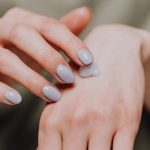 Photo by https://kaboompics.com/ via Pexels - Cara Memilih Pelembap Wajah Terbaik untuk Kulit Kering yang Ampuh