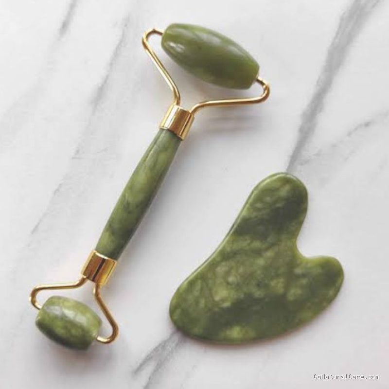 Photo by shopee.co.id - Panduan Menggunakan Gua Sha Batu Giok untuk Wajah Lebih Tirus