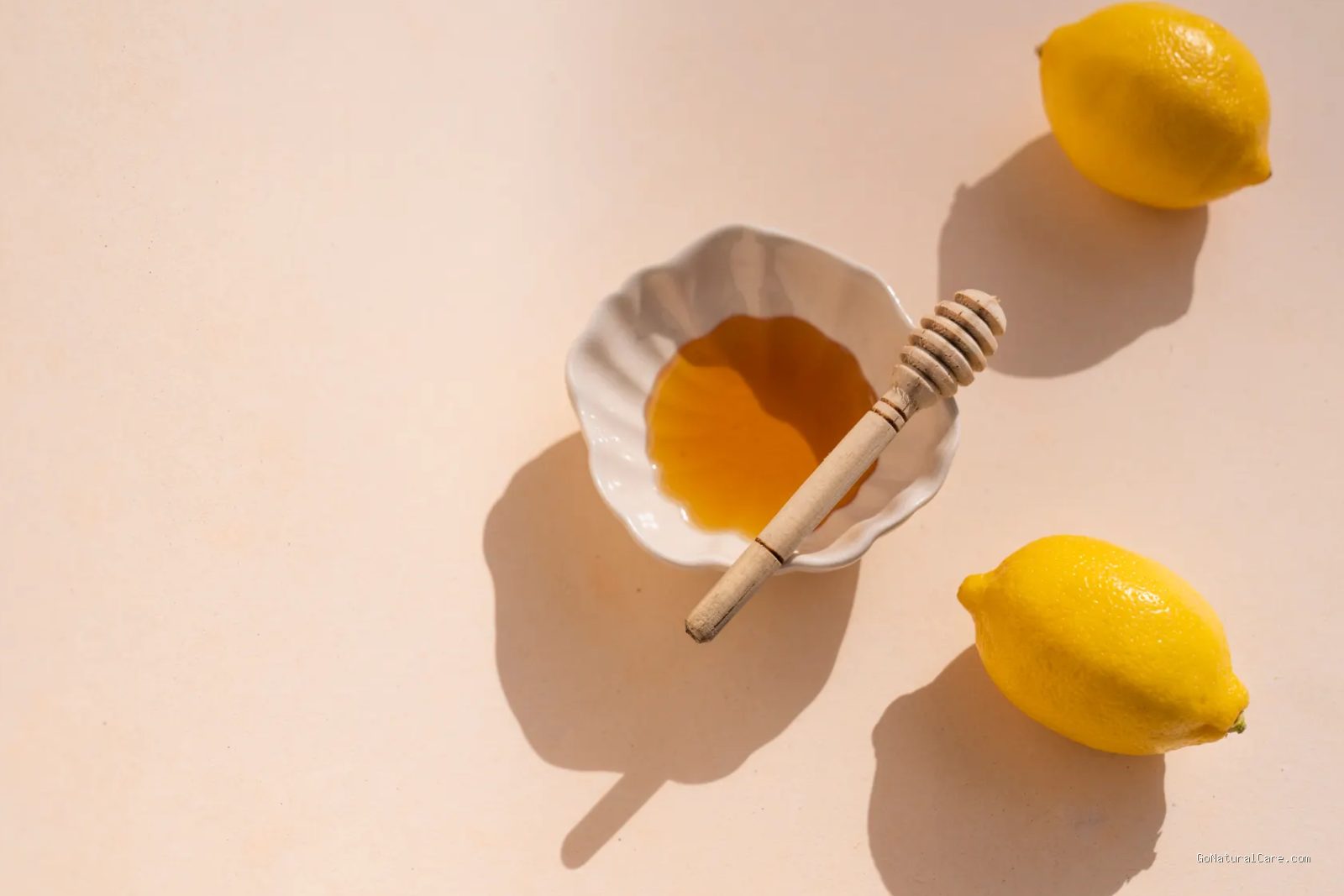 Photo by Los Muertos Crew via Pexels - Rahasia Masker Wajah Alami Madu dan Lemon untuk Kulit Glowing
