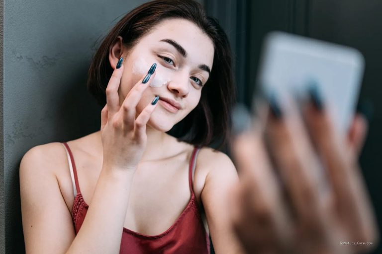 Photo by Ivan S via Pexels - Rahasia Perawatan Kulit Alami agar Awet Muda di Usia 30-an