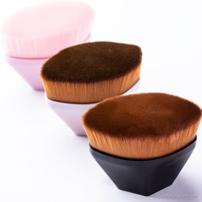 Photo by shopee.co.id - Panduan Mengaplikasikan Foundation Tebal dengan Flat Top Kabuki