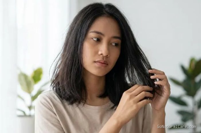 Photo by halodoc.com - Penyebab Batang Rambut Kusam Kehilangan Kilau Pasca Lepas dari Shampo Silikon