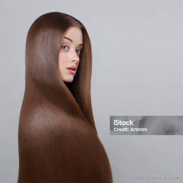 Photo by istockphoto.com - Trik Mengatasi Rambut Kering Mengembang Seperti Singa Tanpa Catokan Panas